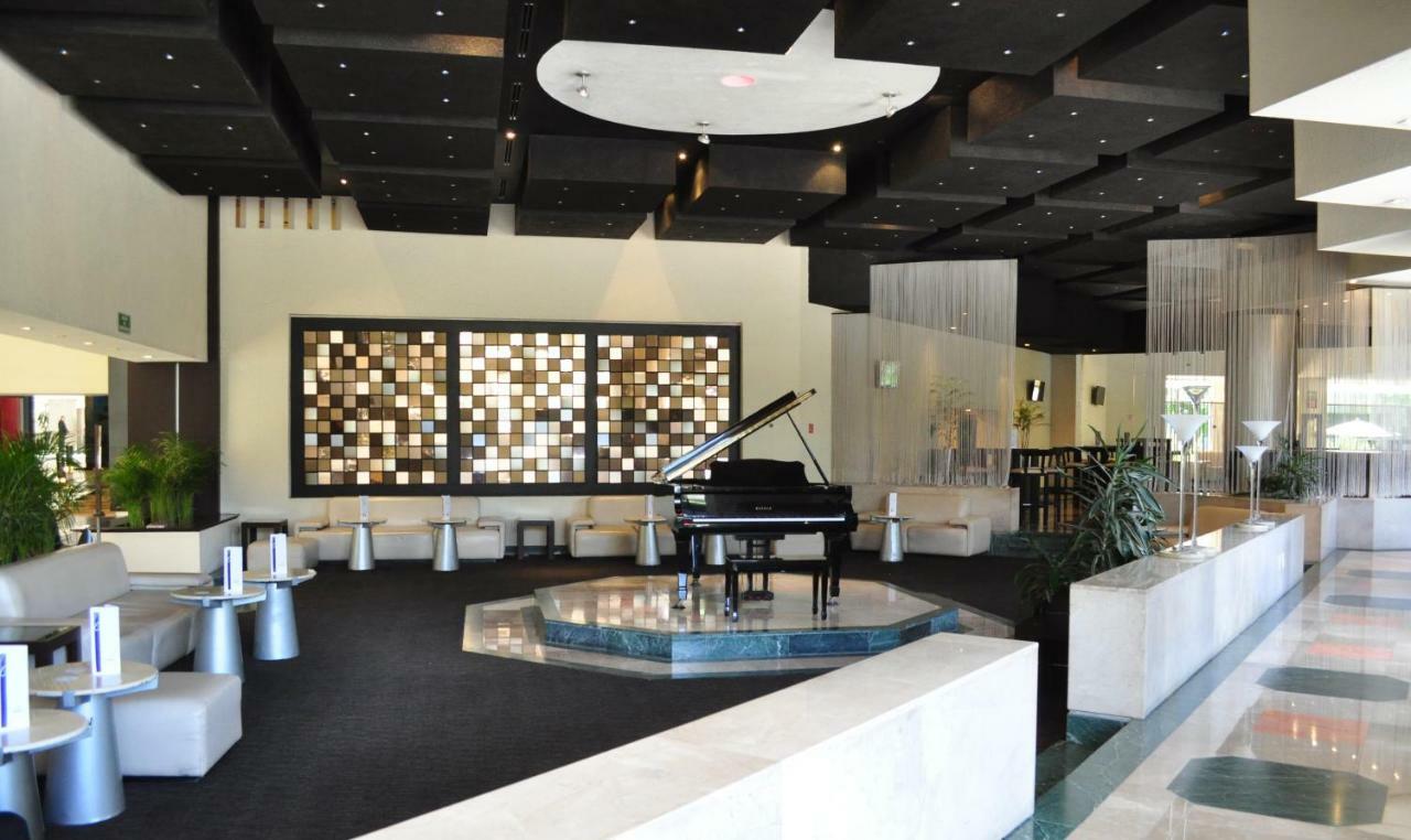 로열 페드레갈 호텔 멕시코 시 외부 사진 The lounge at the airport